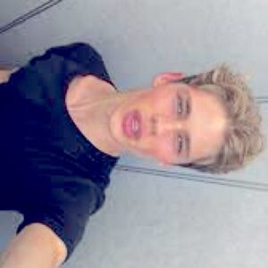 Meet your Posher, Sam